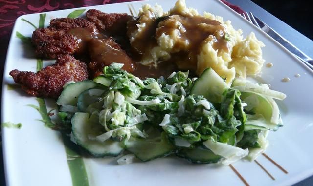 Ogorki miks w wersji mizeria ;))  Ogorki miks w wersji mizeria ;))