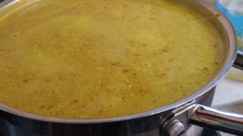 Ogórki w curry i kurkumie
