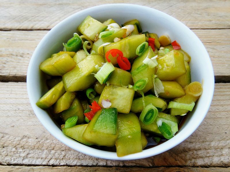 Ogórki w sosie sojowym Ogórki w sosie sojowym