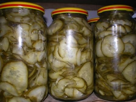 Ogórki z cebulką i koperkiem Ogórki z cebulką i koperkiem