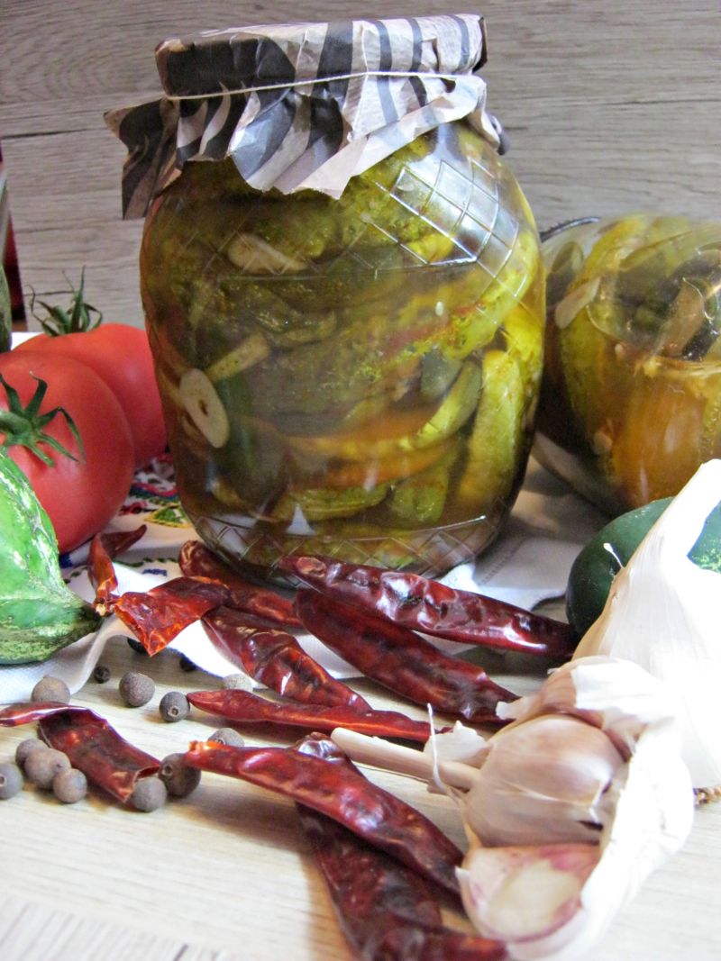 Ogórki z chili - przetwory na zimę