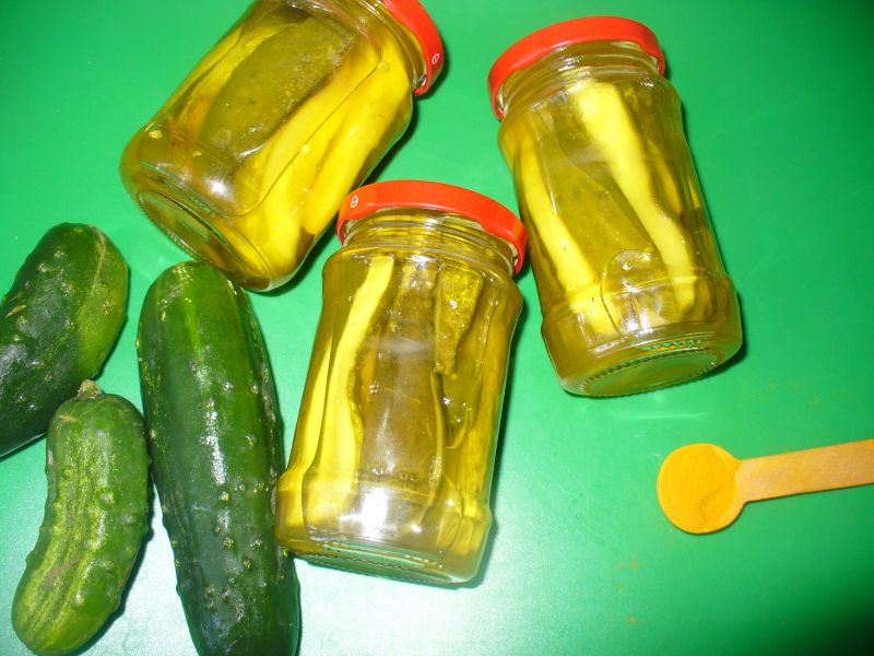 Ogórki z kurkumą