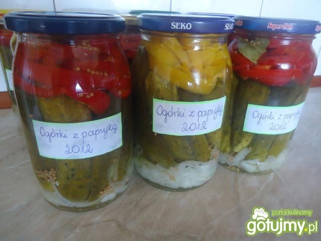 Ogórki z papryką 