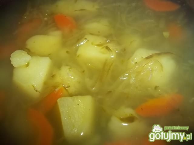 Ogórkowa na schabowych kościach