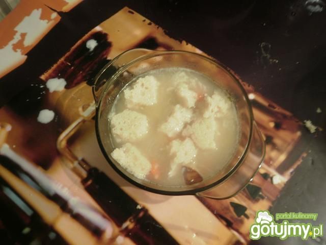 Ogórkowa na wywarze z kiełbasy