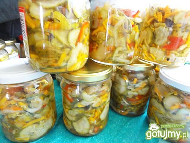 Ogórkowa sałatka na zimę Ogórkowa sałatka na zimę