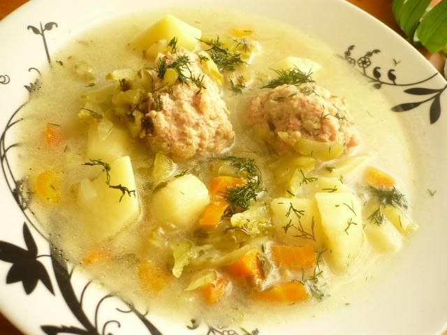 Ogórkowa z pulpecikami