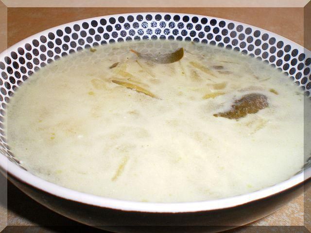 Ogórkowa z ziemniakami