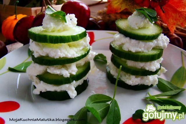 Ogórkowe piramidki  Ogórkowe piramidki