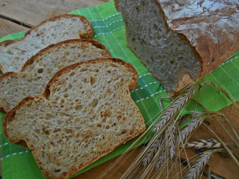 Ogórkowy chleb z cebulą