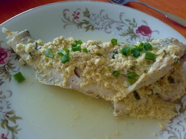 okoń w sosie jogurtowym