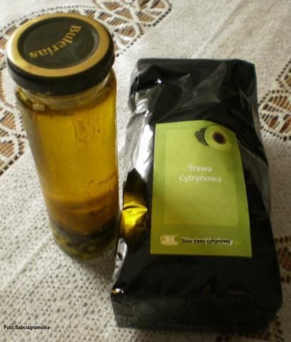 Oliwa aromatyzowana trawą cytrynową : Oliwa aromatyzowana trawą cytrynową :