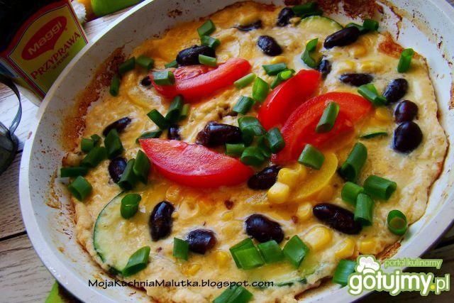 Omlecik z warzywami i czerwoną fasolą 