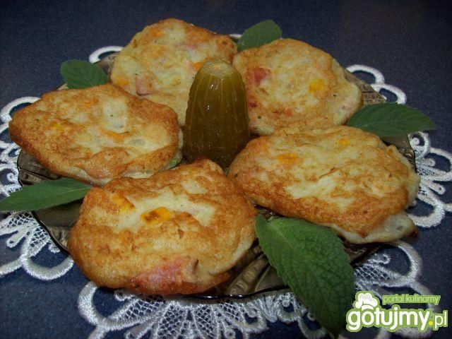 Omleciki ziemniaczane z warzywną wkładką Omleciki ziemniaczane z warzywną wkładką