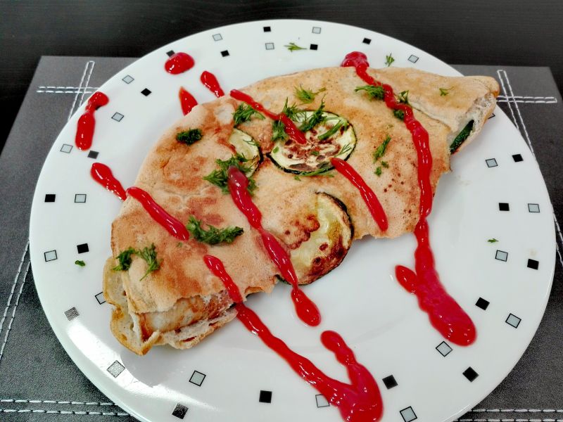 Omlet gryczany z cukinią