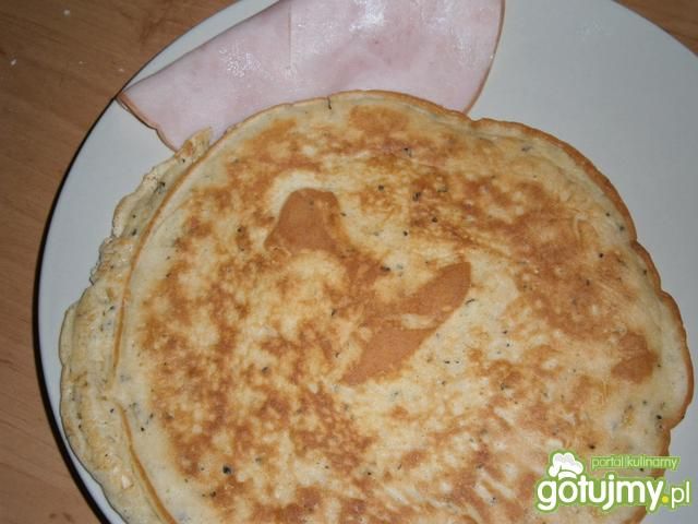 Omlet śniadaniowy z szynką puszysty Omlet śniadaniowy z szynką puszysty