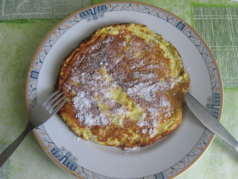 Omlet z cukrem pudrem