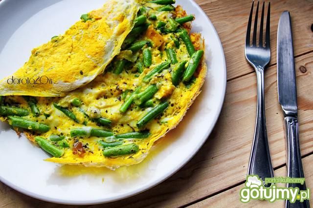 Omlet z fasolką szparagową