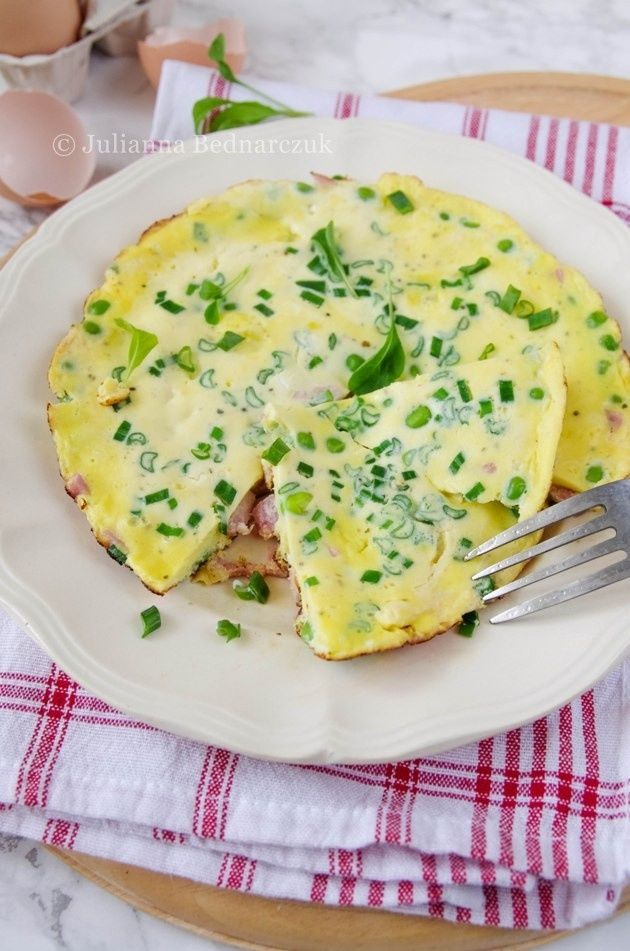 Omlet z groszkiem i szynką Omlet z groszkiem i szynką