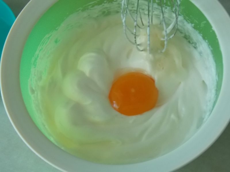 Omlet z gruszkami i czekoladą