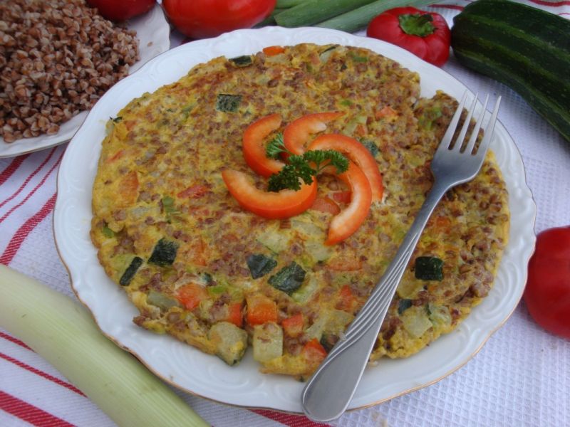 Omlet z kaszą gryczaną  Omlet z kaszą gryczaną