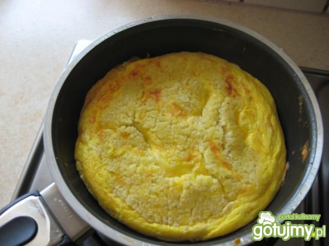Omlet z kaszą jaglaną na sypko