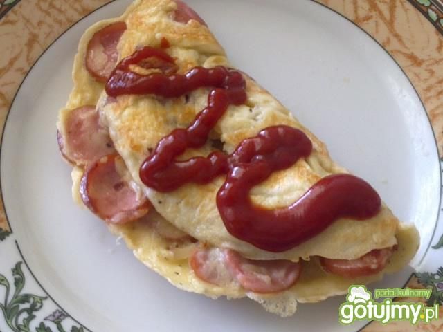 Omlet z kiełbaską  Omlet z kiełbaską