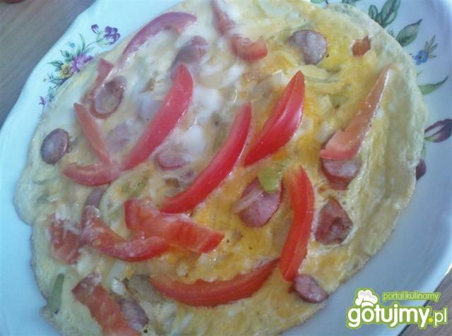 Omlet z kiełbaską drobiową  