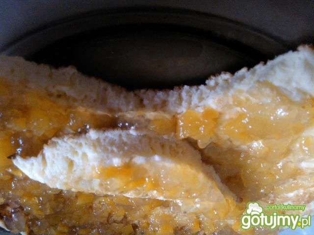 Omlet z konfiturą z brzoskwini