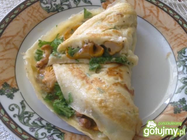 Omlet z kurkami i natką pietruszki 