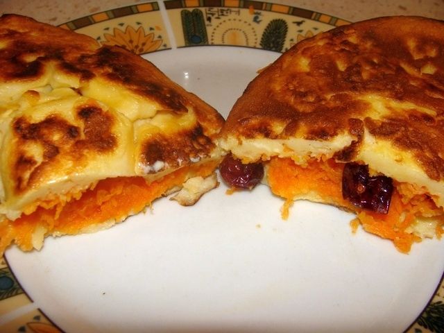 Omlet z marchewką i żurawiną Omlet z marchewką i żurawiną