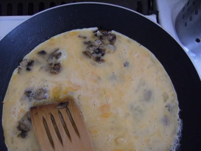 Omlet z pieczarkami Omlet z pieczarkami