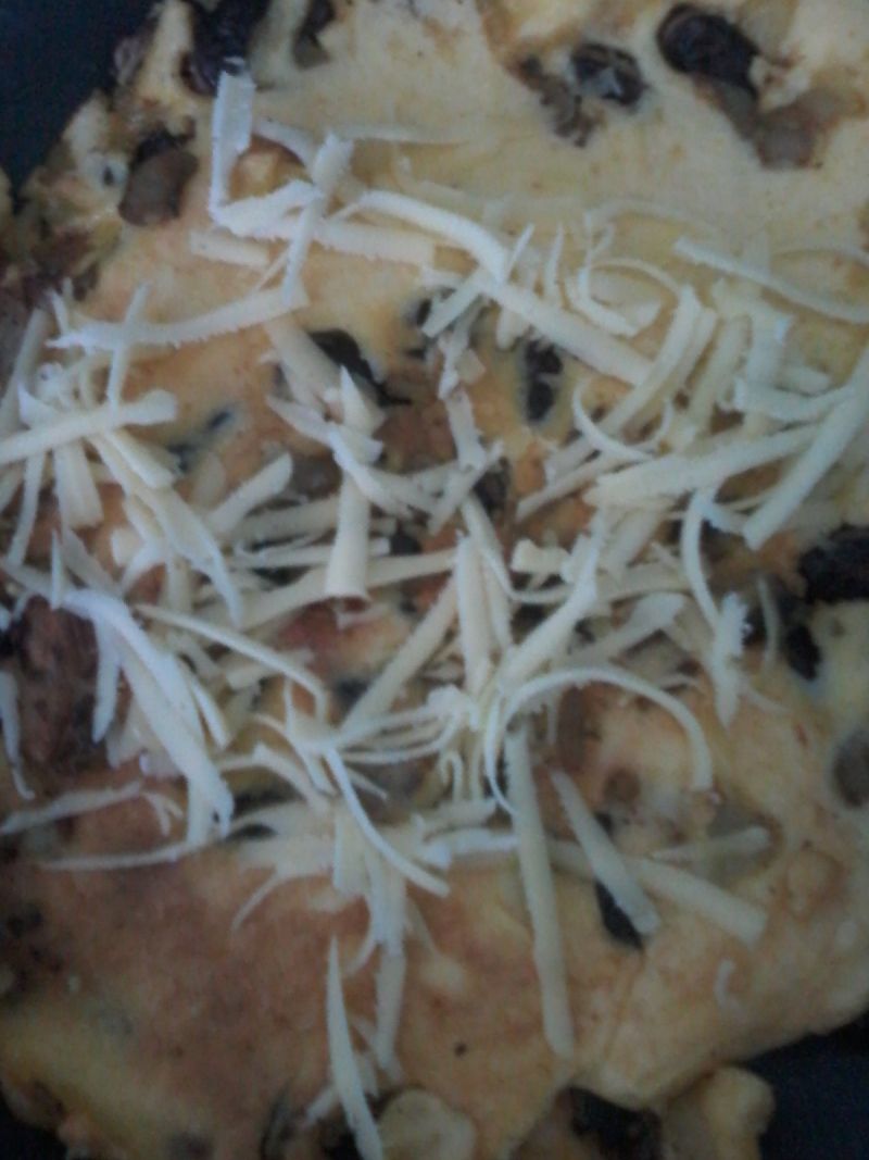 Omlet z pieczarkami i czerwoną fasolą