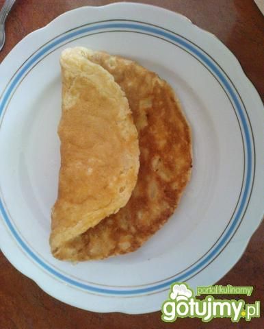 Omlet z piersią kurczaka i cebulką Omlet z piersią kurczaka i cebulką