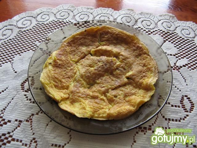 Omlet z szynką i cebulką Omlet z szynką i cebulką