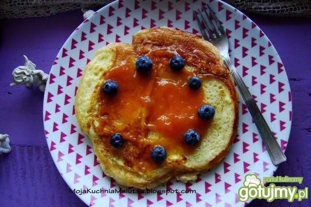 Omlet z tostowego chlebka z musem  Omlet z tostowego chlebka z musem