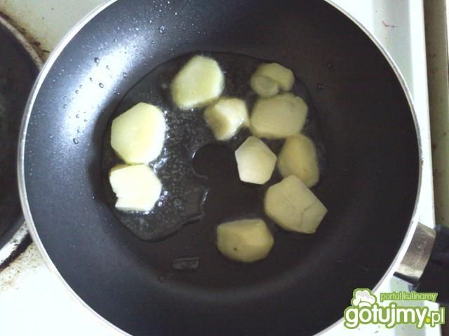 Omlet z ziemniakami i szpinakiem 