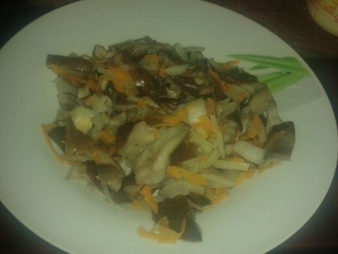 Opieńki na zimno z cebulką  Opieńki na zimno z cebulką