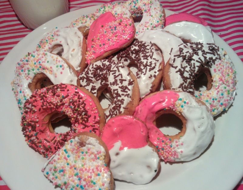 Oponki serowe - lukrowane z posypką