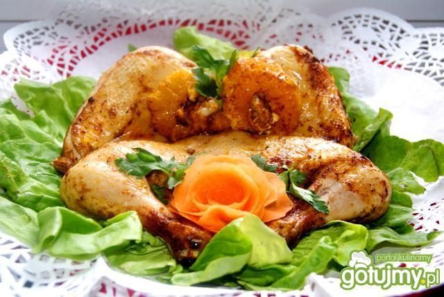   Oranżowy ,,rozklapciały,, kurczak   