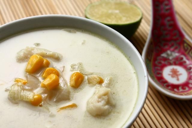 Orientalna zupa rybna z kukurydzą. Orientalna zupa rybna z kukurydzą.