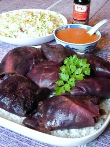 Orientalne modre gołąbki na ryżu