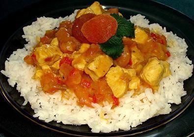 Orientalny kurczak z morelami i daktylam