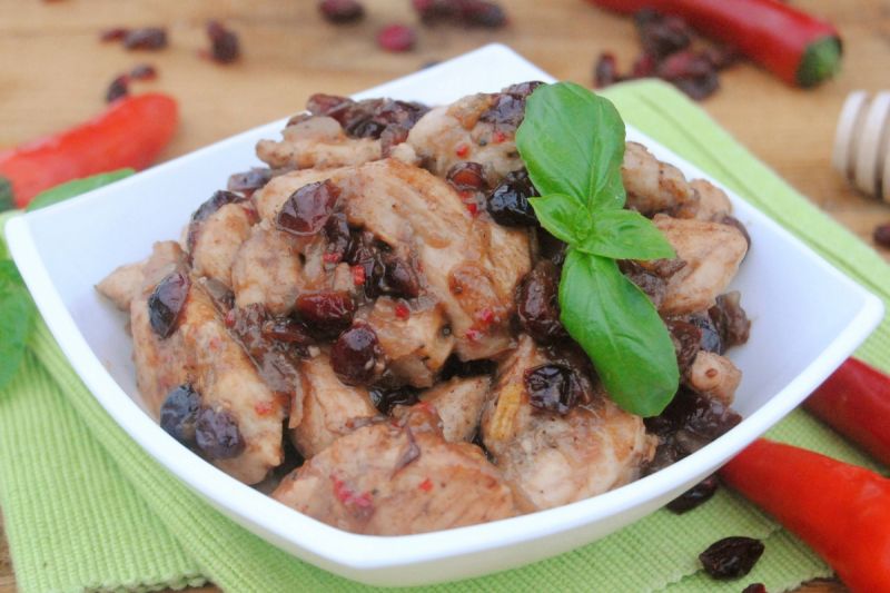 Orientalny żurawinowy gulasz