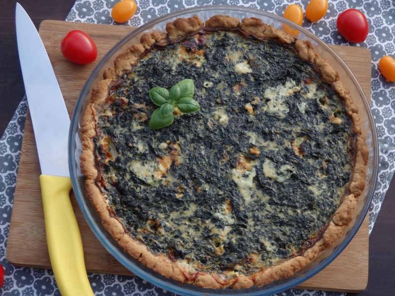 Orkiszowa tarta ze szpinakiem i serem pleśniowym Orkiszowa tarta ze szpinakiem i serem pleśniowym