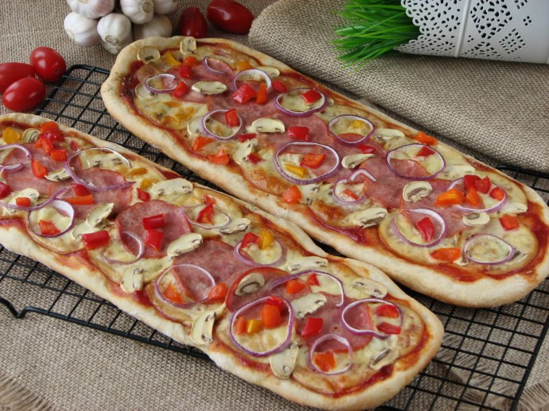 Orkiszowe zapiekanki  z oscypkiem