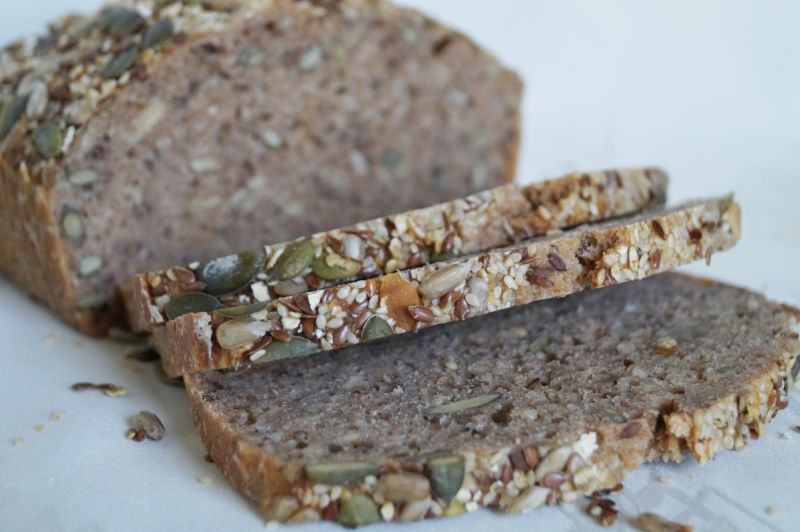 Orkiszowy zakwasowiec na bogato