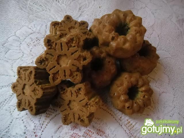 Orzechowe babeczki z czekoladą Orzechowe babeczki z czekoladą