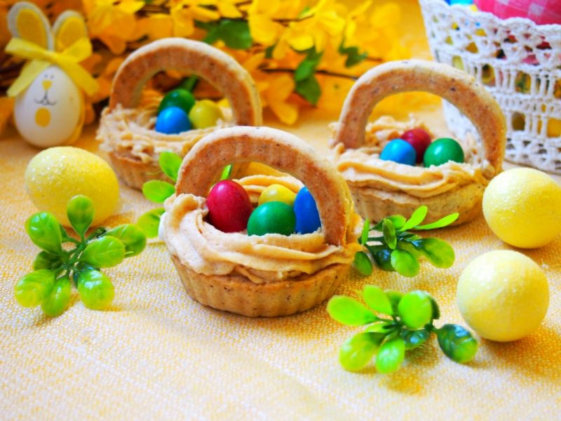 Orzechowe koszyczki wielkanocne Orzechowe koszyczki wielkanocne