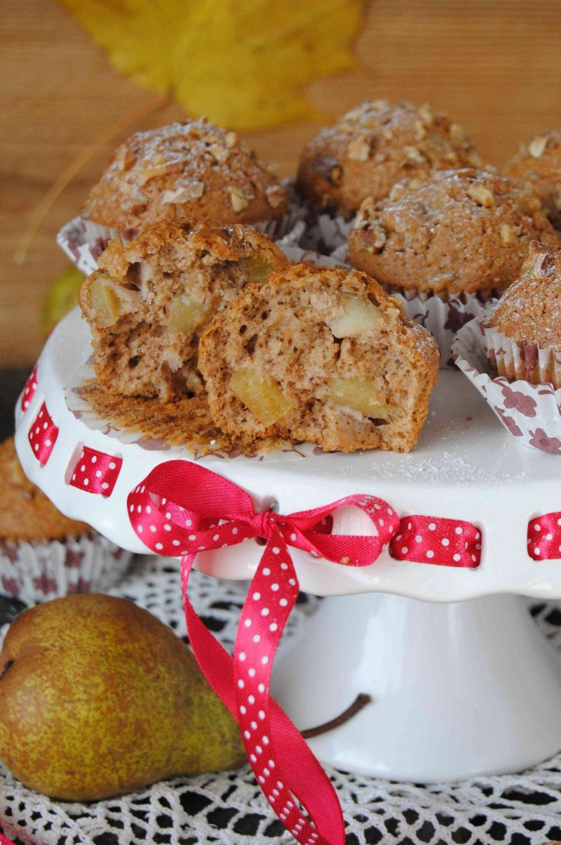 Orzechowe muffinki z gruszką Orzechowe muffinki z gruszką
